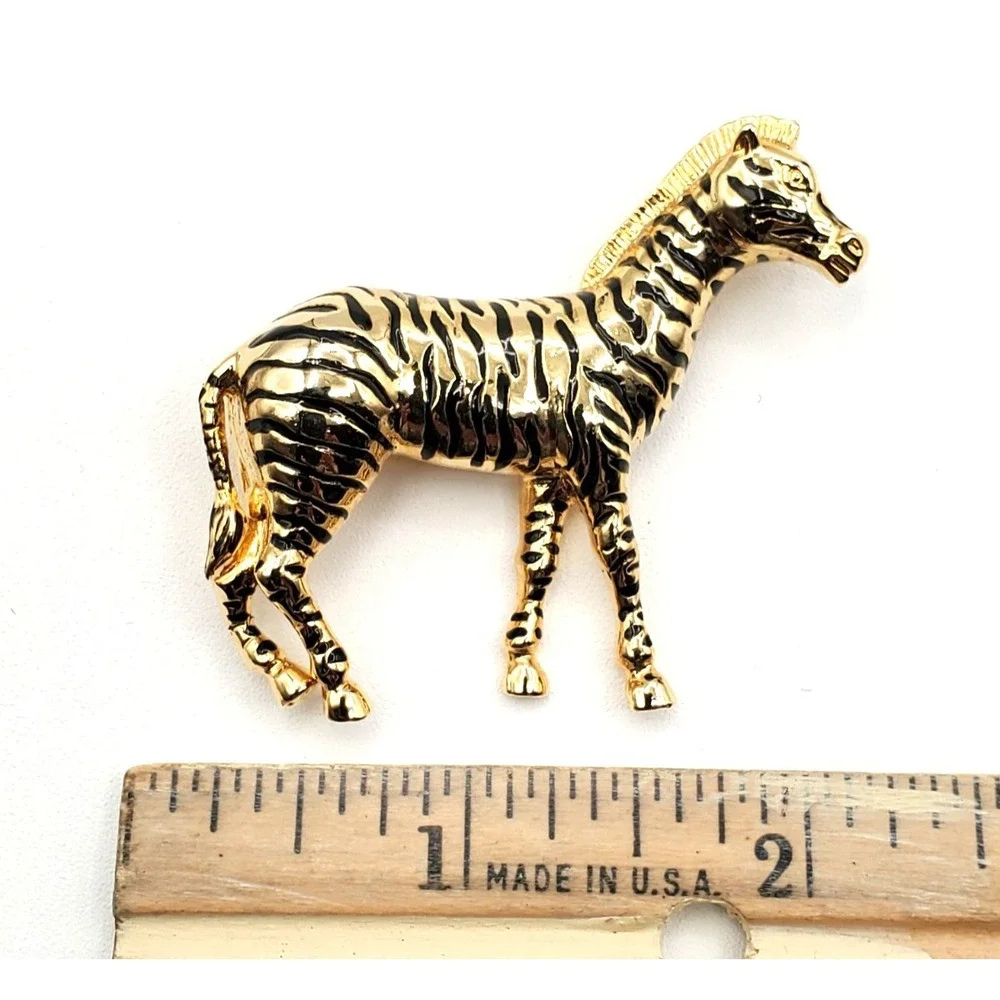 Vintage Gold Plate & Black Enamel Striped Zebra Brooch Pin